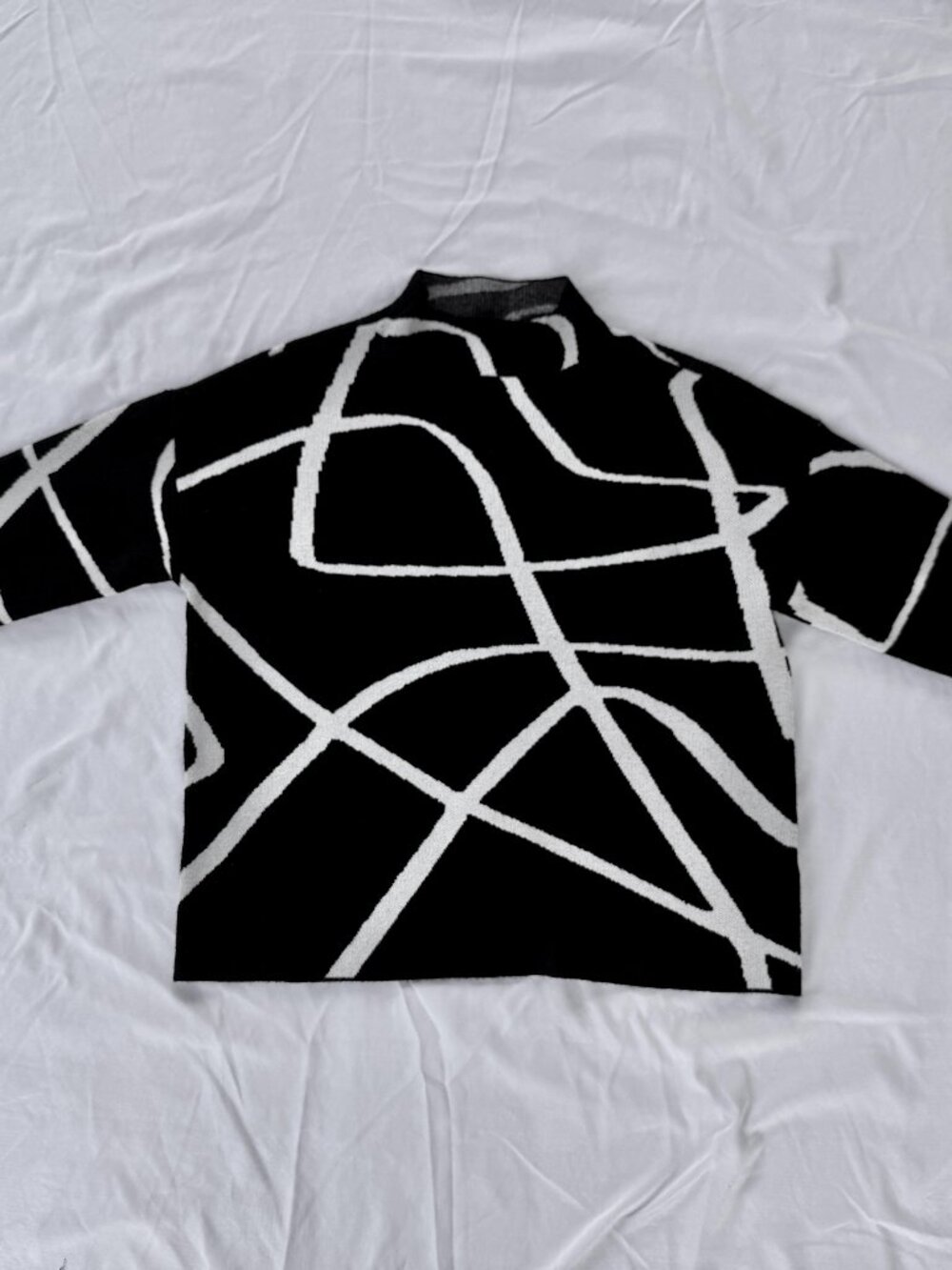 Philosophy Republic Small Black & White Graphic Mock Turtleneck Sweater